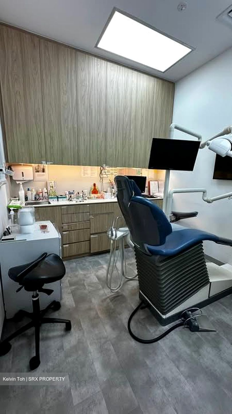 Vision Exchange (D22), Retail #533679471